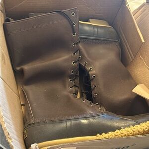 L.L.Bean 16” Maine Hunting Boots! NWT. Size 14M (D).